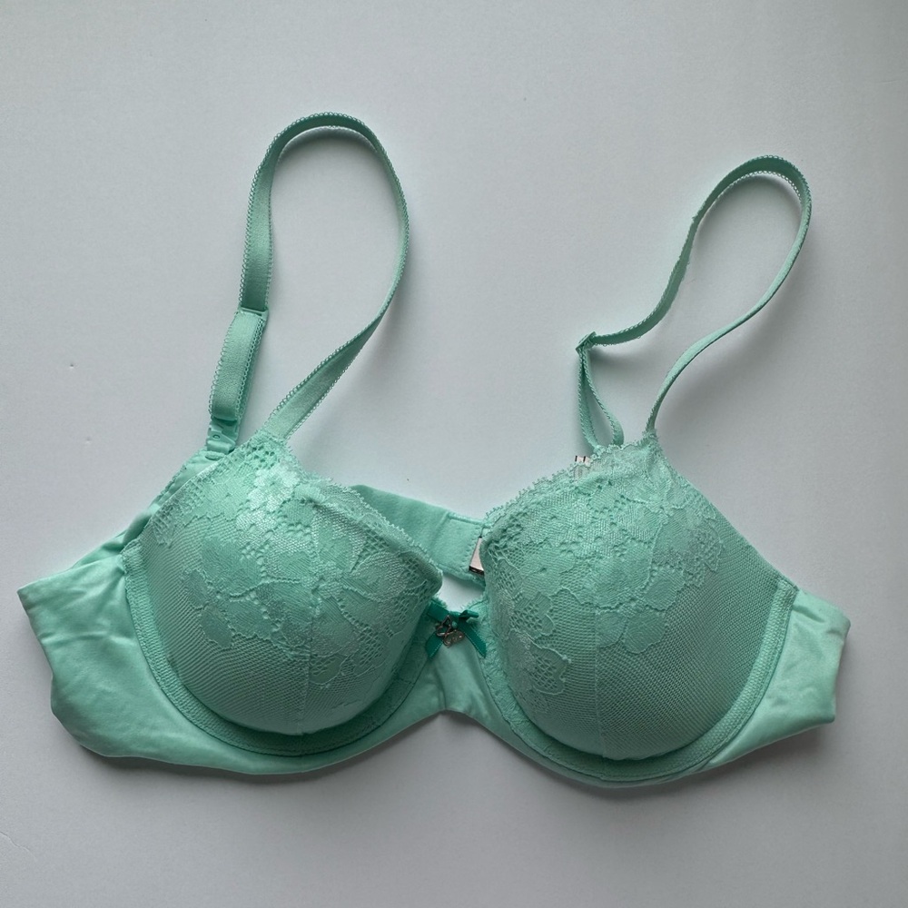 Victoria’s Secret Mint Body By Victoria Lined Demi Underwire Bra